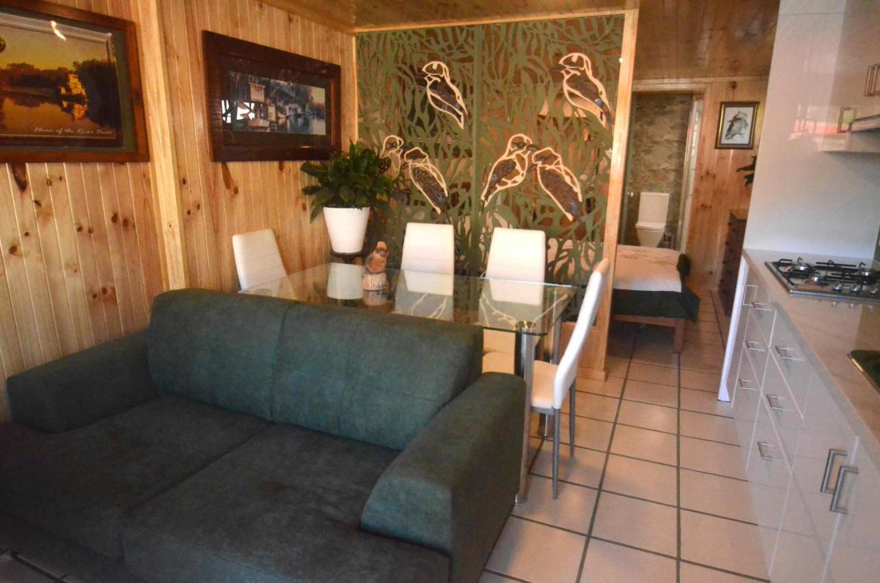 Echuca Gardens Hotel Bagian luar foto