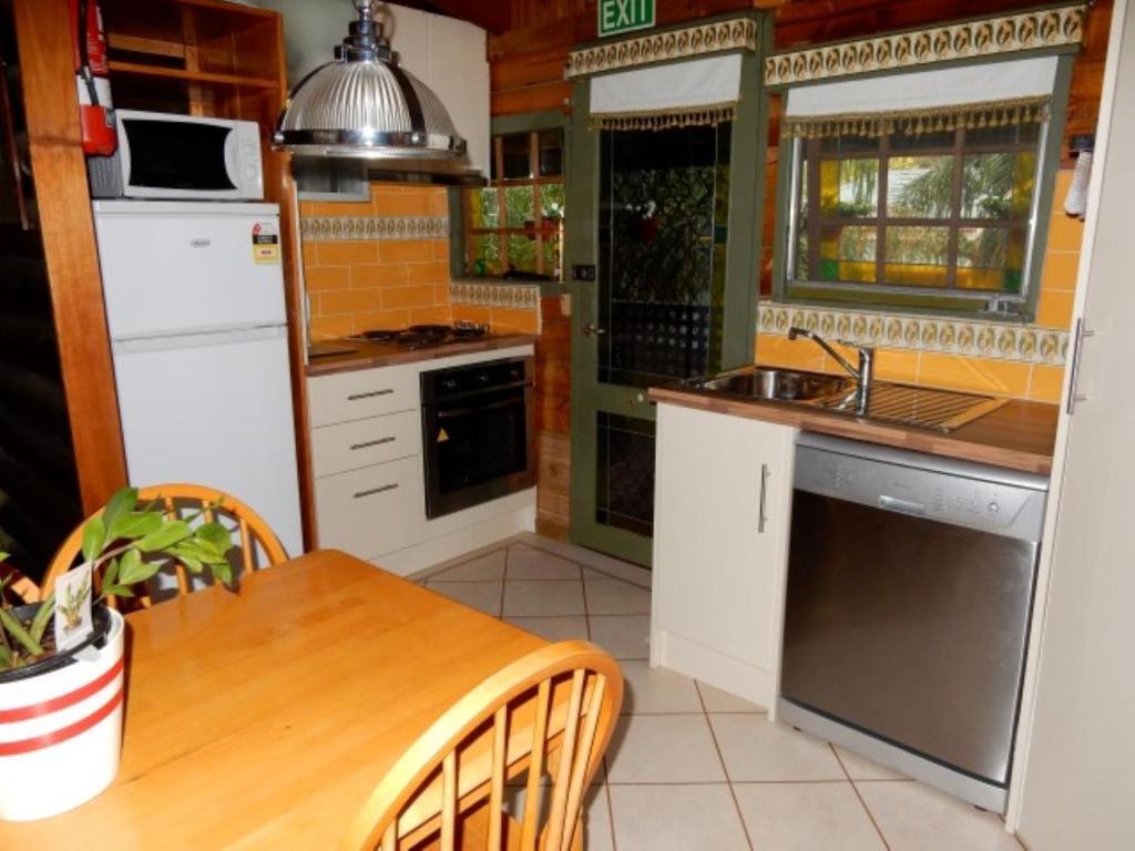 Echuca Gardens Hotel Bagian luar foto