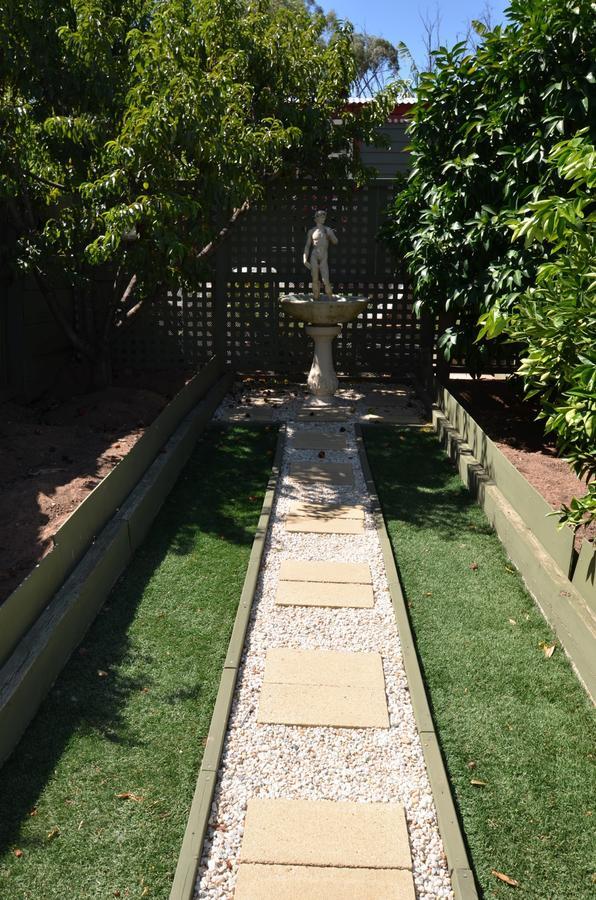 Echuca Gardens Hotel Bagian luar foto